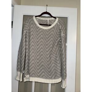 Aeropostale Women’s Chunky Knit Sweater Long Sleeve Gray/ White Large